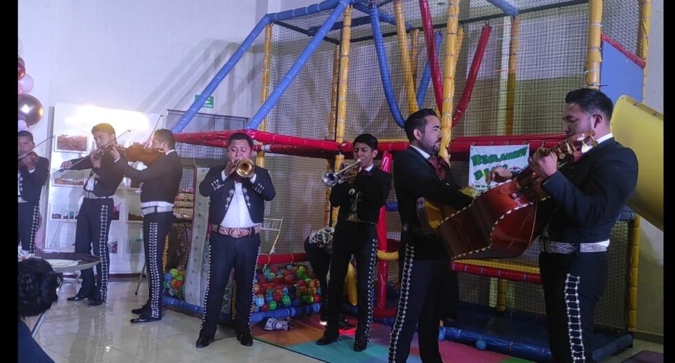 Mariachi en Santiago Tulantepec